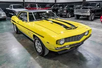 1969-Chevrolet-Camaro-Daytona Yellow-690038-39.jpg